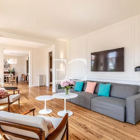Easy Cles- High Standing Apartement In With Parking Μπιαρίτζ