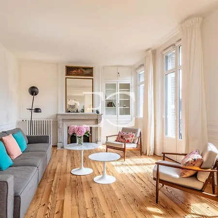 Apartment Easy Cles- High Standing Apartement In With Parking *